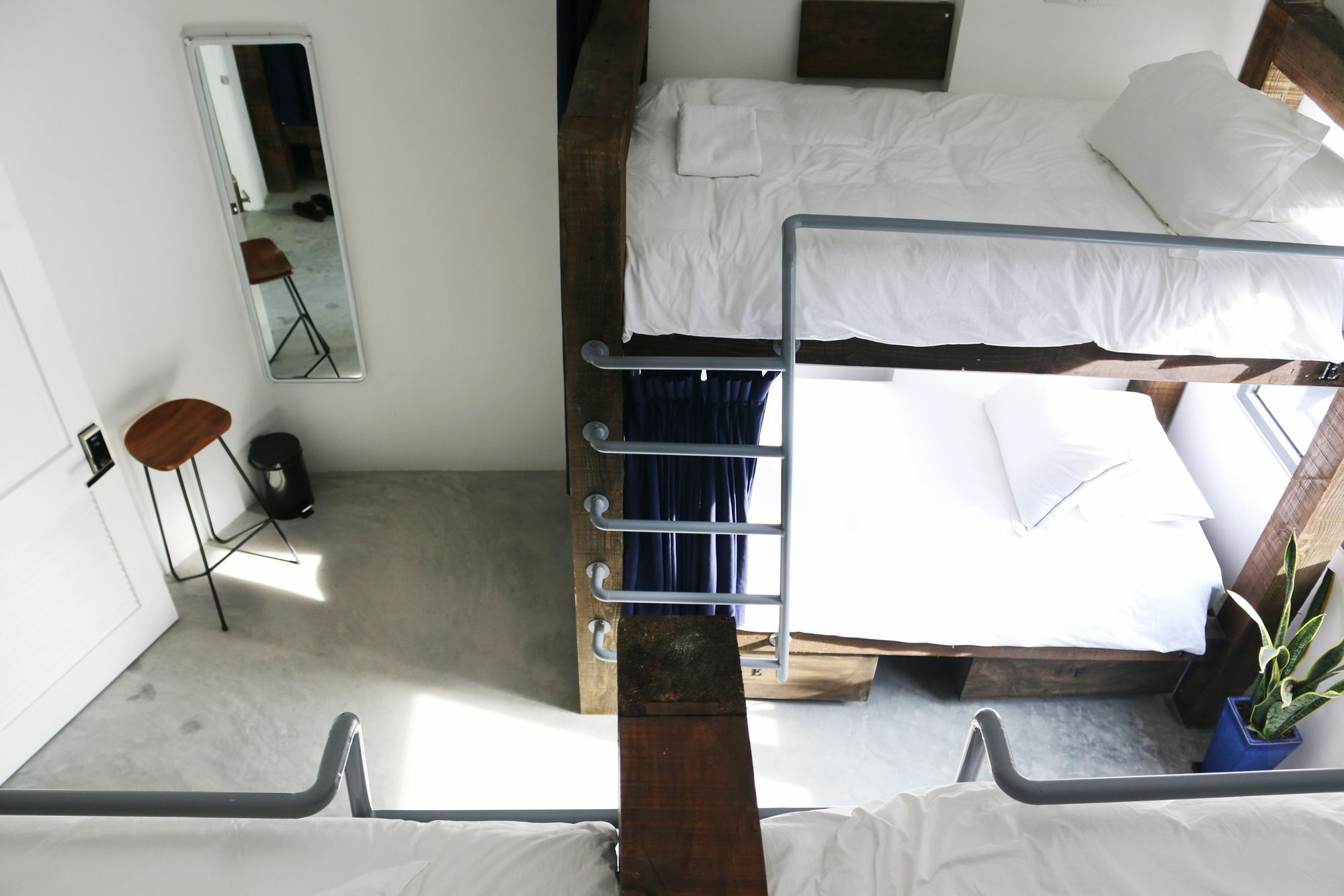 Khách sạn The Dorm Saigon - Adults Only TP. Hồ Chí Minh